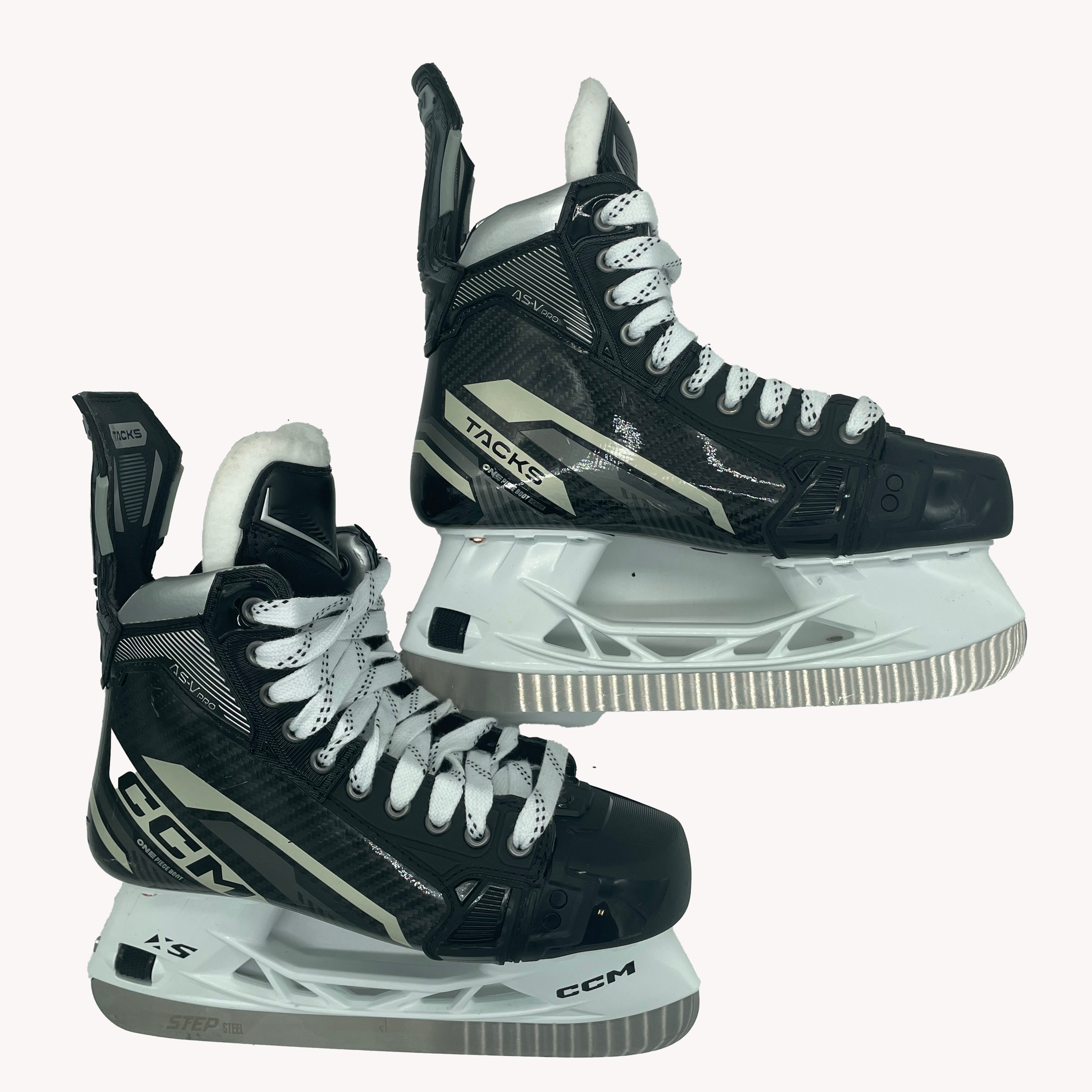 CCM Tacks AS-V Pro - Pro Stock Hockey Skates - Size 8R