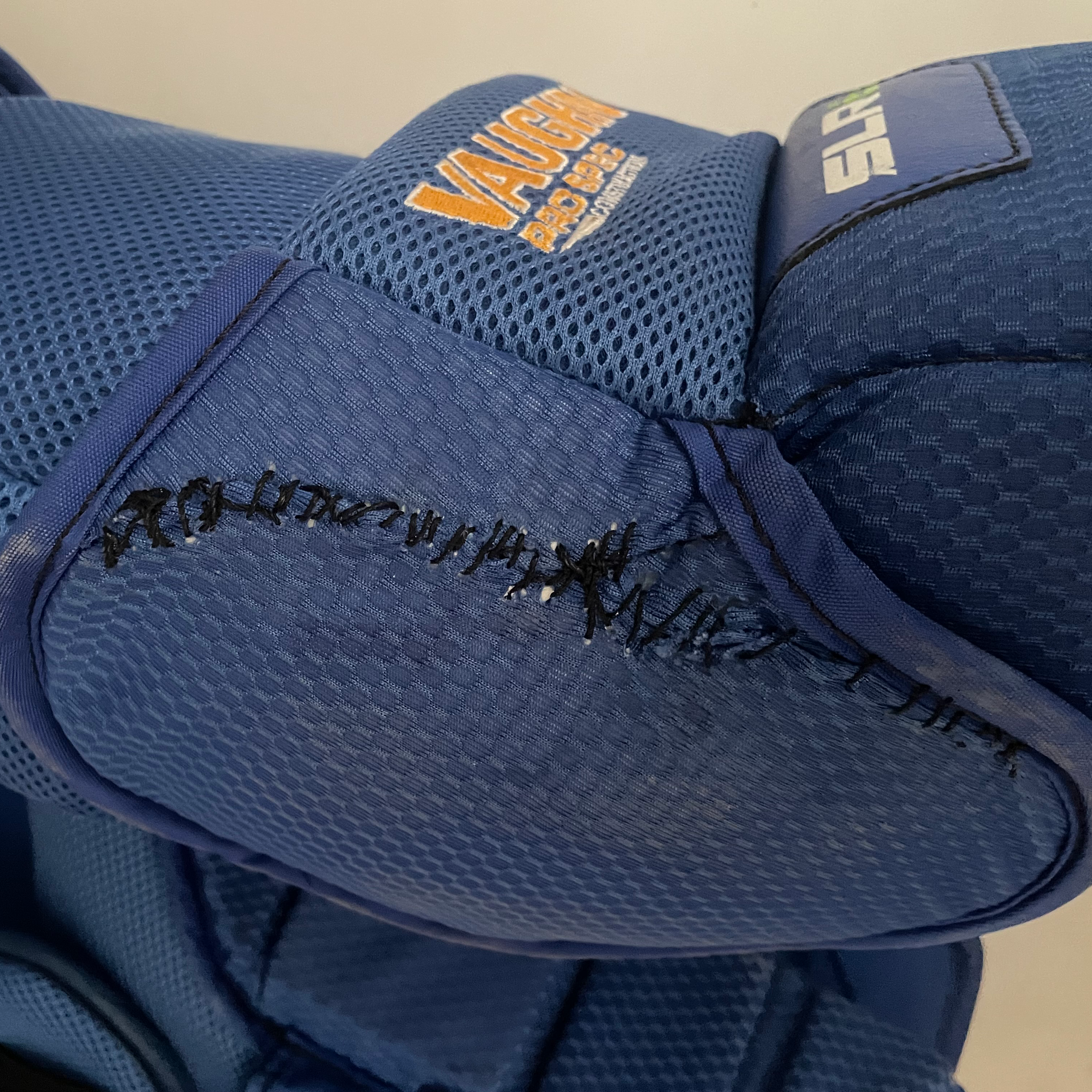 Vaughn Ventus SLR2 Pro Carbon - Used Pro Stock Goalie Chest Protector (Blue/Gold/White)