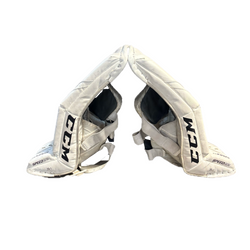 CCM Extreme Flex 5.5 - Used Junior Goalie Pad Set (White)
