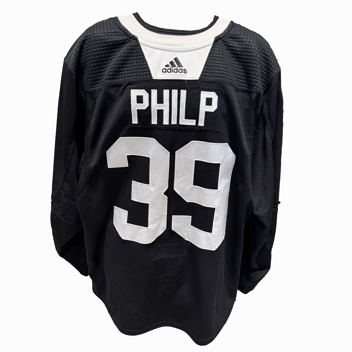 NHL - Used Chicago Blackhawks Adidas Practice Jersey With Namebars (Black)