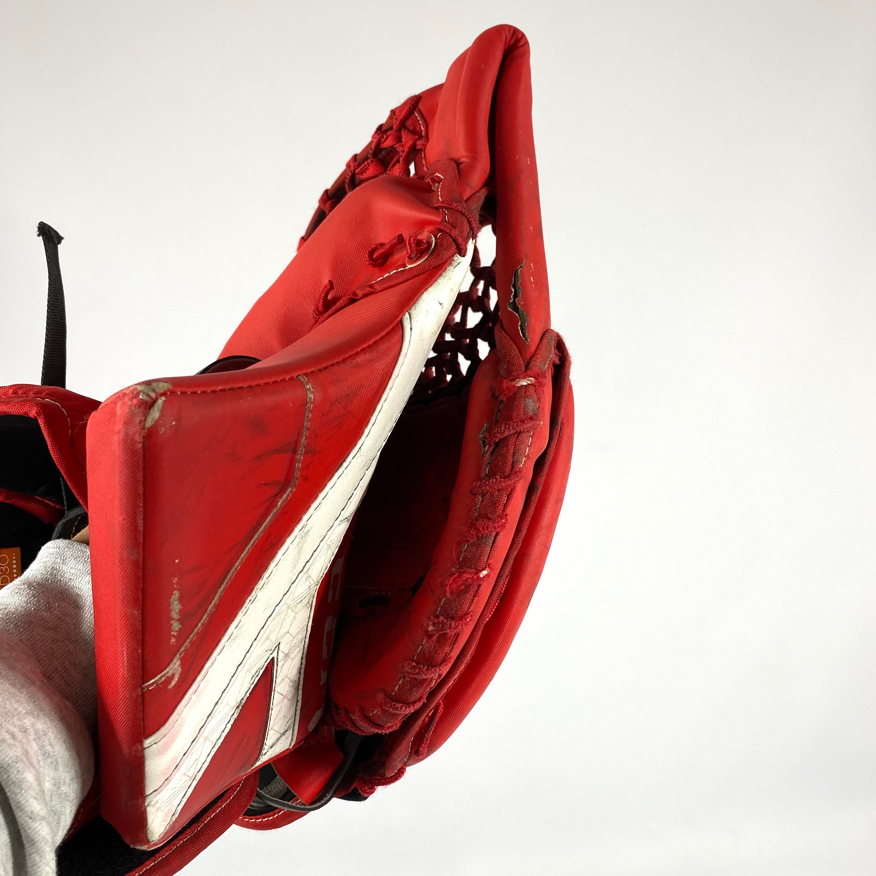 CCM AXIS - Gant de gardien de but Pro Stock d'occasion (rouge/blanc)
