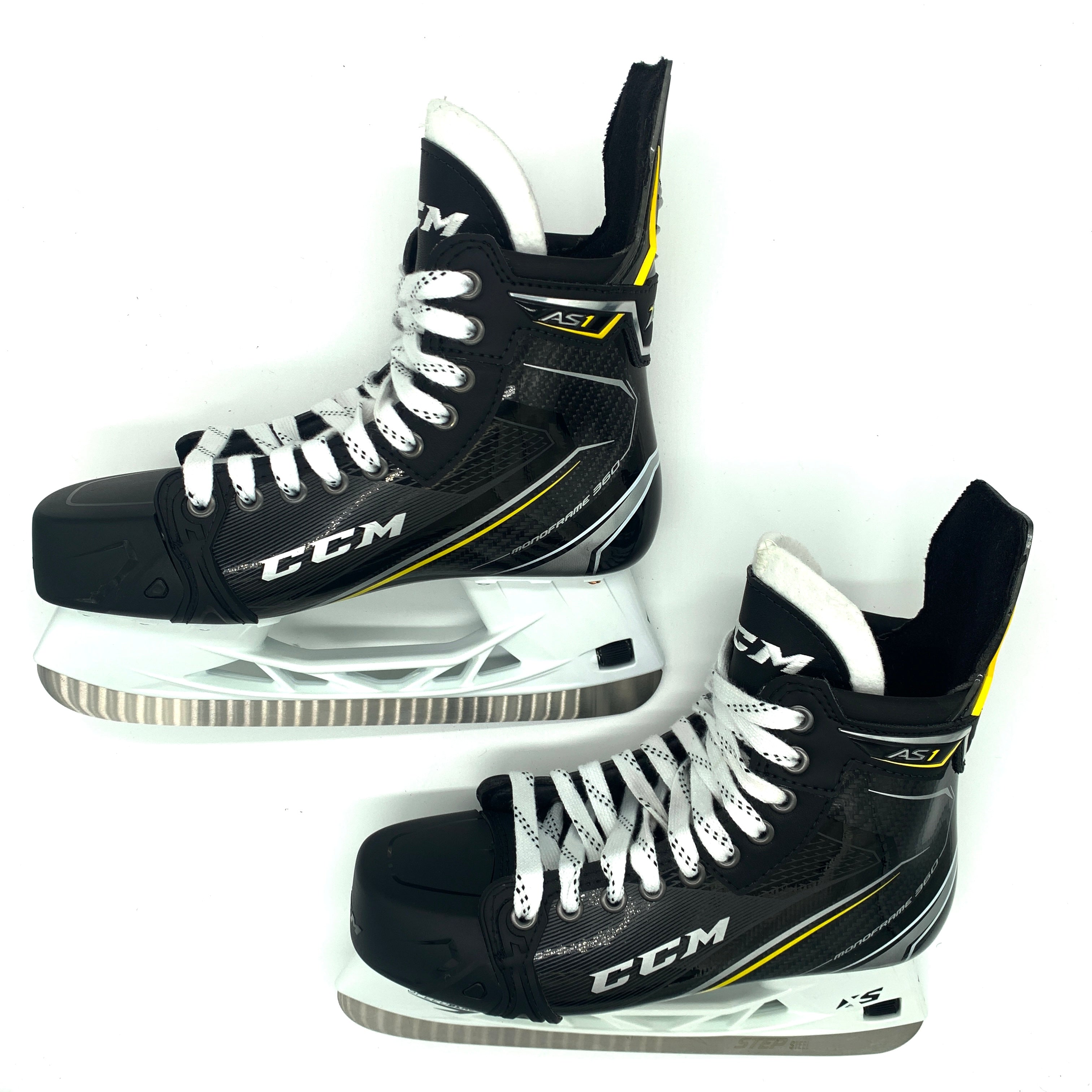 CCM SuperTacks AS1 - Pro Stock Hockey Skates - Size 8D