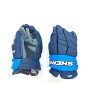 Gant Sherwood Rekker Legend Pro – NHL Pro Stock – Jets de Winnipeg (bleu marine/bleu)