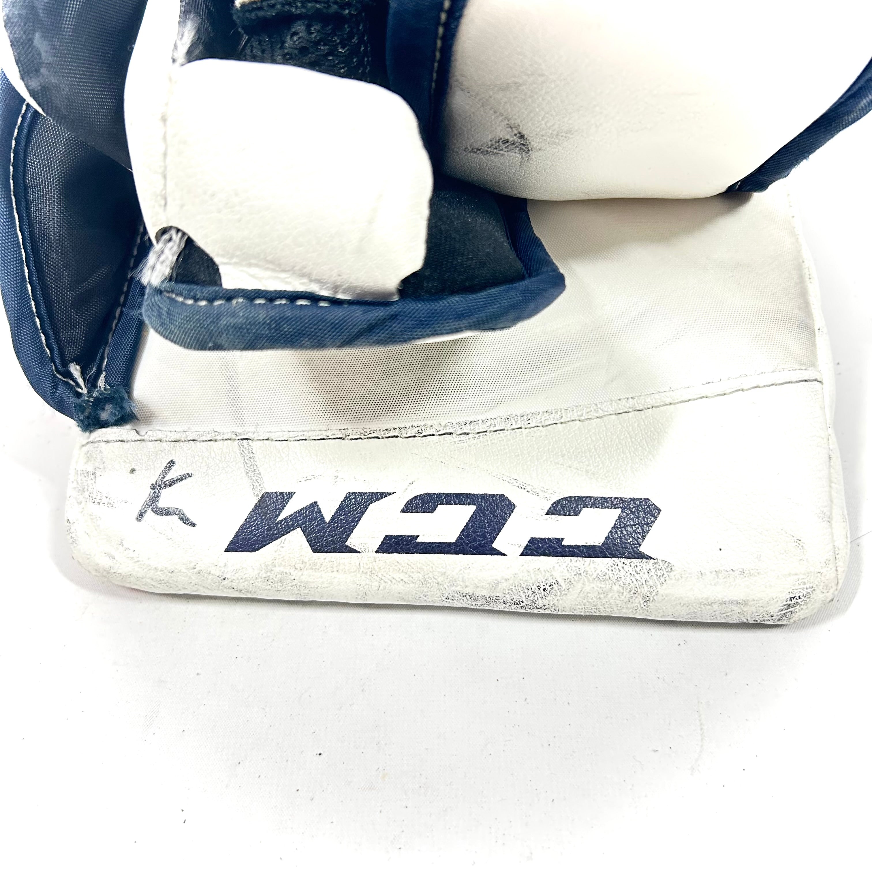 CCM Extreme Flex 4 - Bloqueur de gardien d'occasion (blanc/bleu marine/rouge)