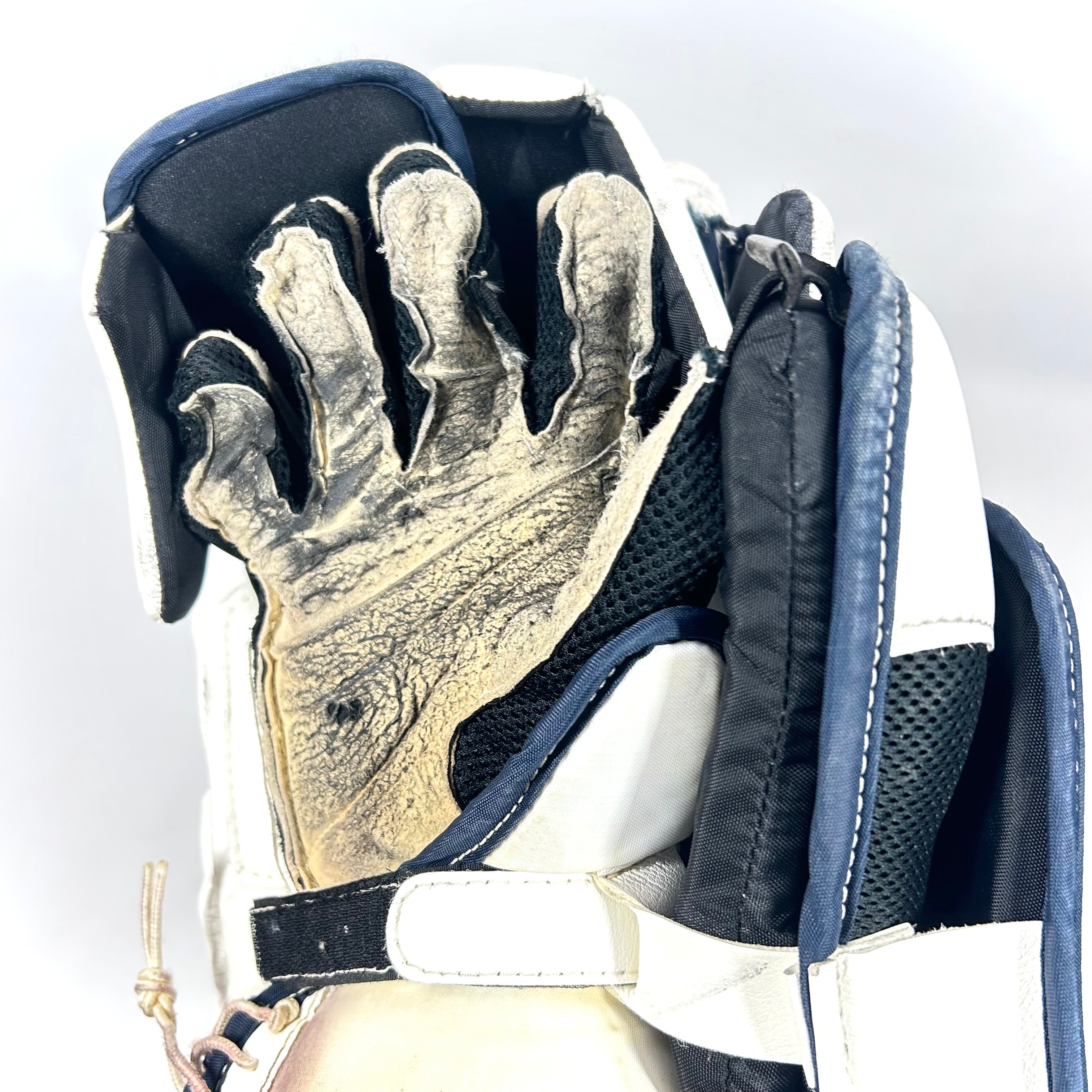 CCM Extreme Flex 4 - Bloqueur de gardien d'occasion (blanc/bleu marine/rouge)