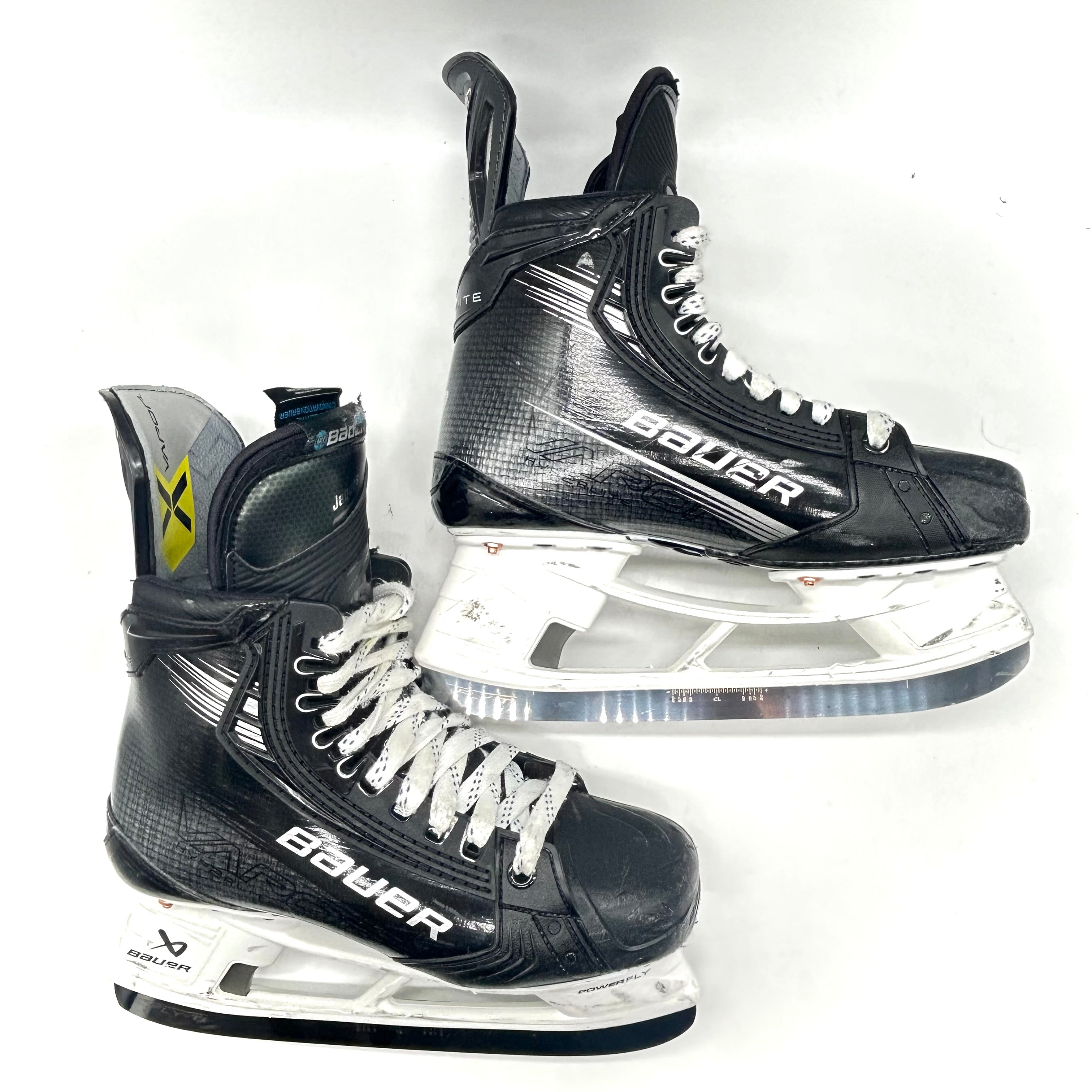 Bauer Vapor Hyperlite 2 - Used Pro Stock Hockey Skates - Size 5.5D