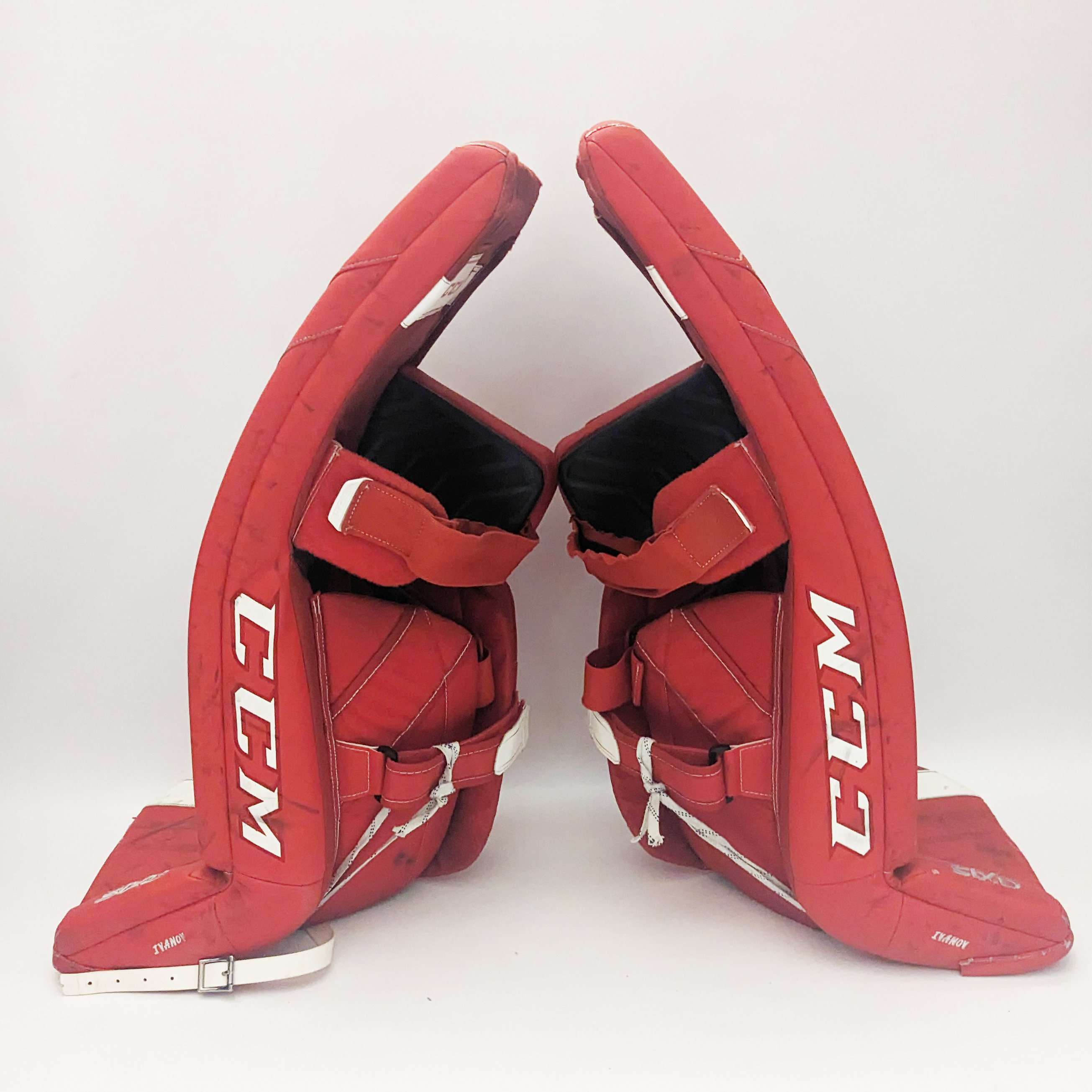 CCM AXIS - Jambières de gardien de but Pro Stock d'occasion (rouge/blanc)