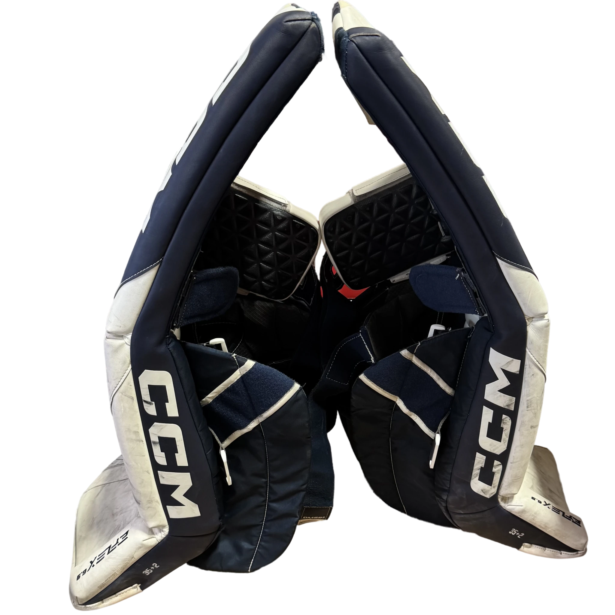 Used - CCM Extreme Flex 6.9 - Pro Stock Goalie Pads (White/Navy)