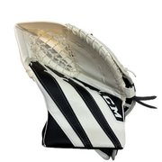 CCM Extreme Flex 5.5 - New Goalie Trapper - Junior (White/Navy)