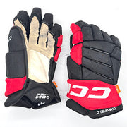 CCM HGJS - Gant NHL Pro Stock d'occasion - Jalen Chatfield (noir/rouge)
