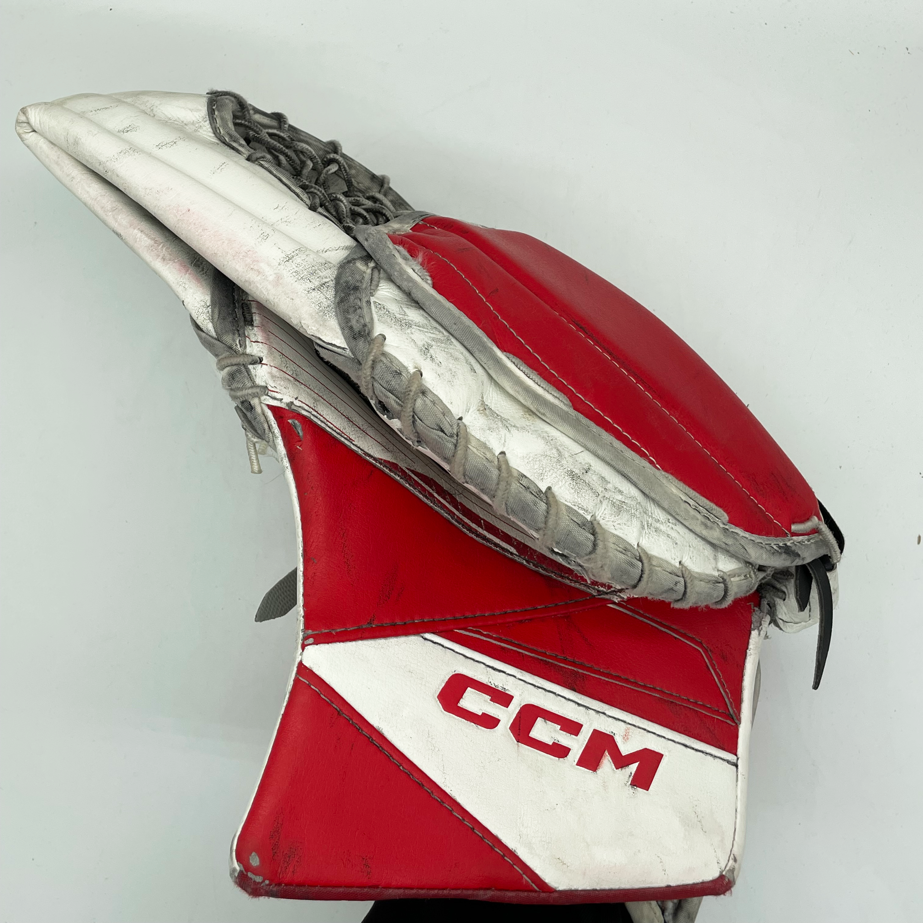 CCM Axis 2 - Gant de gardien de but Pro Stock d'occasion (blanc/rouge)