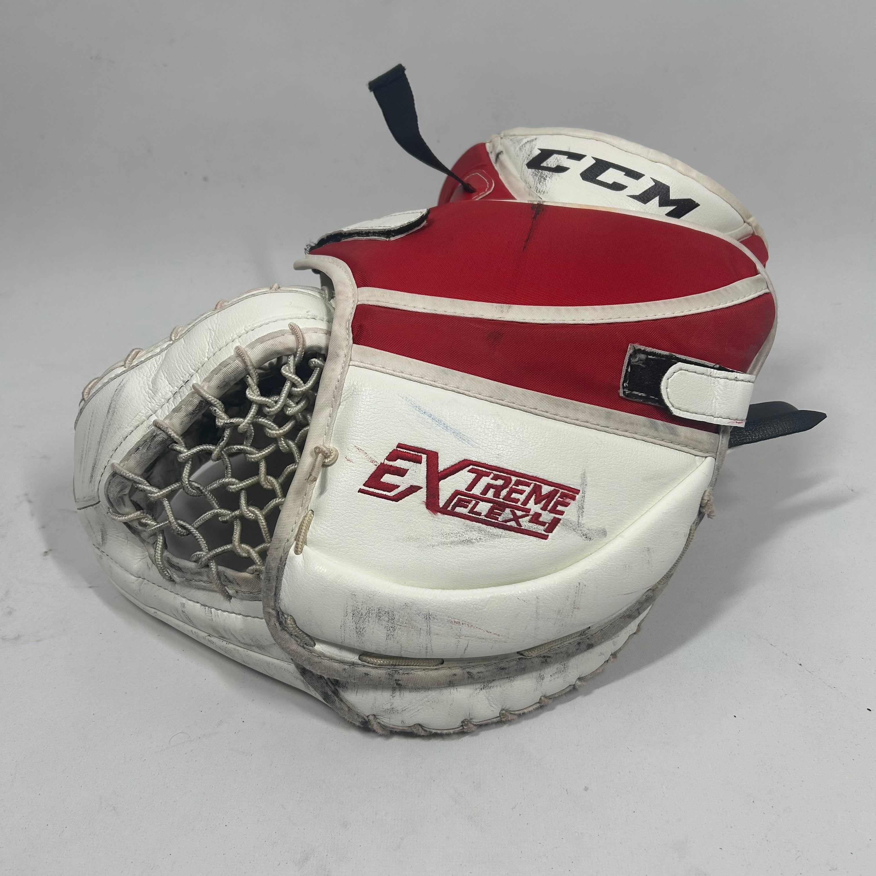 CCM Extreme Flex 4 - Gant de gardien de but Pro Stock d'occasion (blanc/rouge)